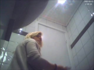 Amateur Teen Toilet Pussy Ass Hidden Spy Cam Voyeur Nude 10